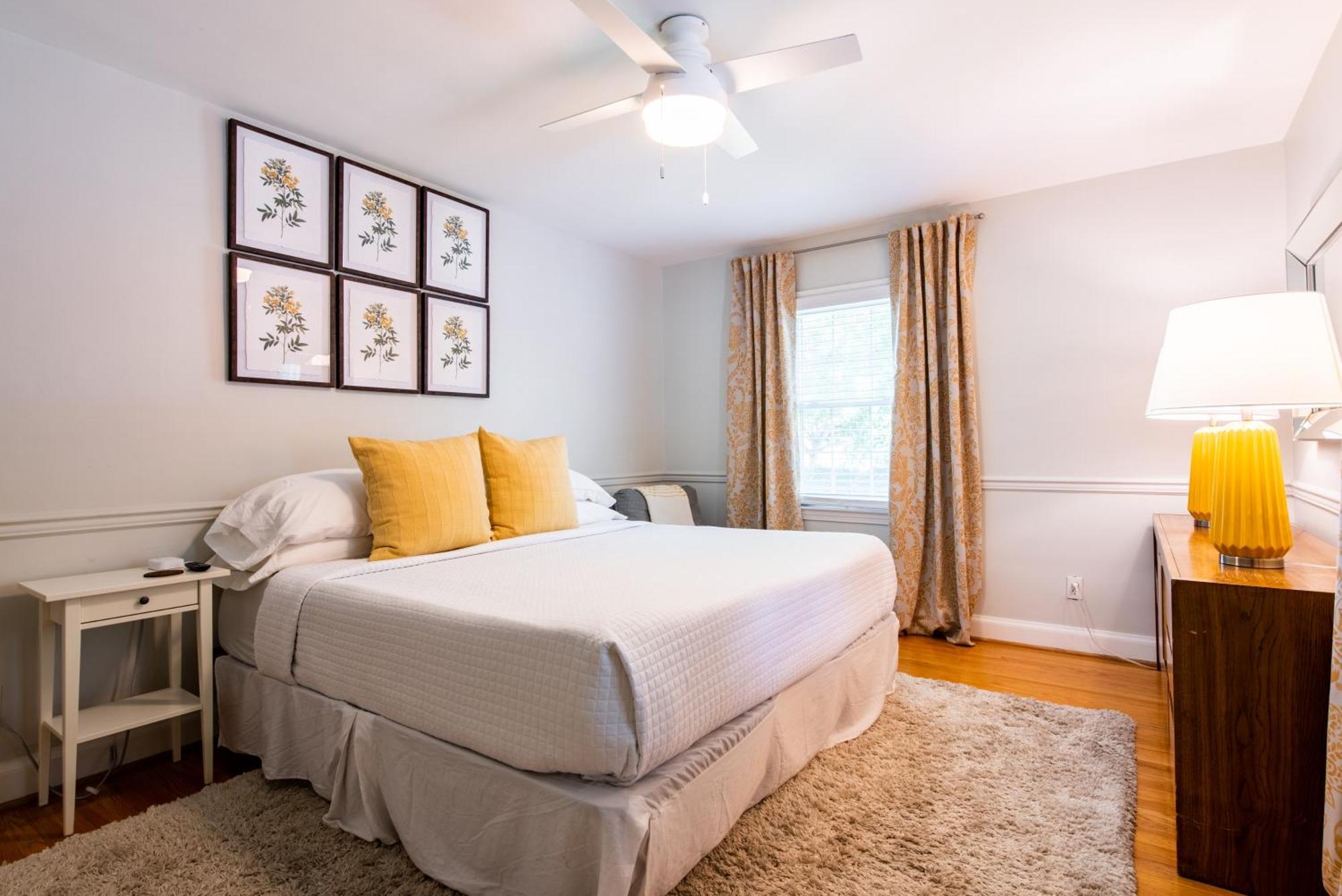 2 Living Close 2 Shopping & Restaurants * Louisville