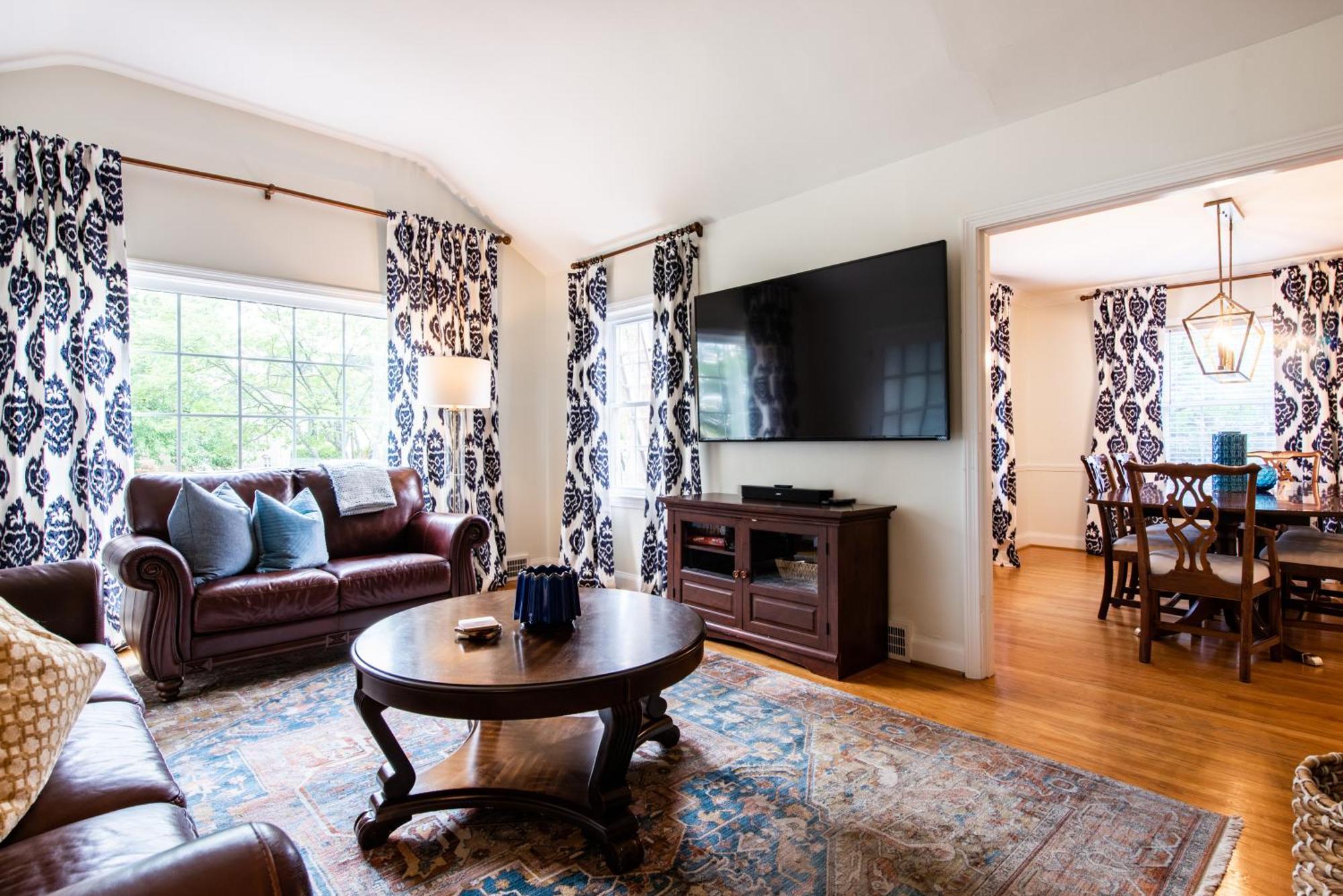 2 Living Close 2 Shopping & Restaurants Holiday home *